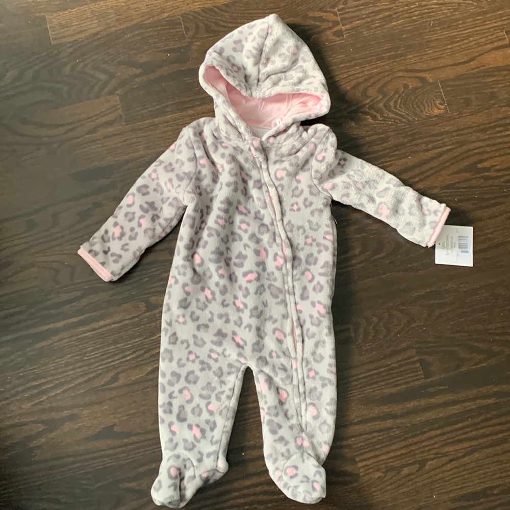 NWT Little Beginnings Leopard Gray and Pink Onesie size 3-6months for girls